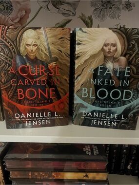 A Curse Carved in Bone & A Fate Inked in Blood - Danielle L. Jensen (Pair)